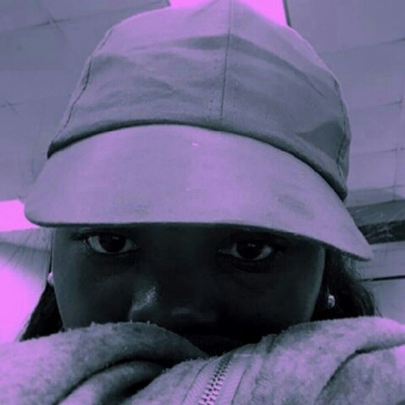 Zykerriah Gooden - Poshmark Profile Picture of Zykerriah Gooden (@zeeyaknow) on Poshmark