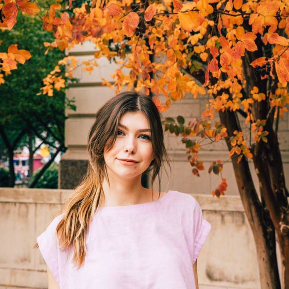 Delaney Seebold - Poshmark Profile Picture of Delaney Seebold (@delaneyseebold) on Poshmark