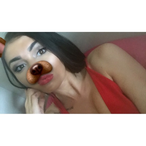 Profile Picture of Bobbi Fardone (@bfardone8) on Poshmark