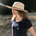 Profile Picture of Catherine Ryan (@catherineryanwrites) on Instagram