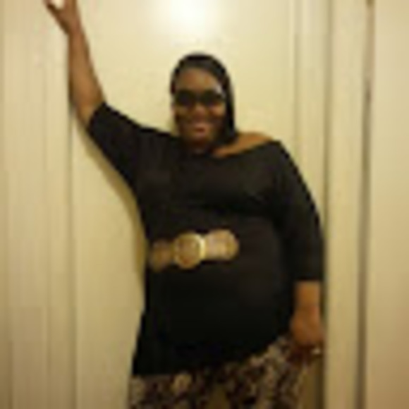 Profile Picture of Sue-ann Young-copemann (@cruciandoll74) on Poshmark