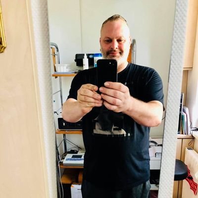 Profile Picture of Johnny Hull (@JohnnyH30696430) on Twitter