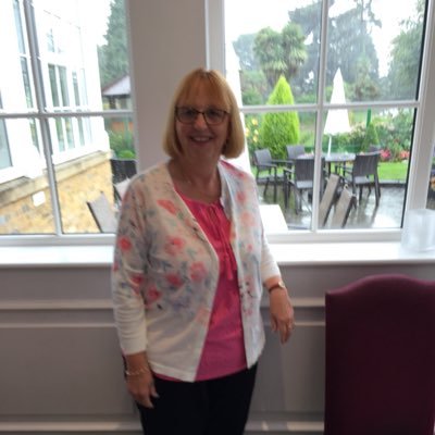 Profile Picture of Shirley Farrell (@PlusSizesGalore) on Twitter