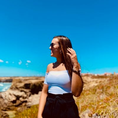Profile Picture of Teresa 🌺 (@teresalima15) on Twitter