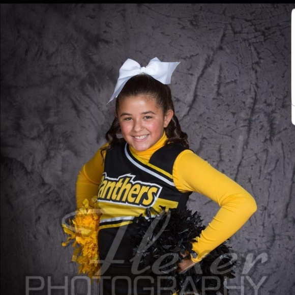 Profile Picture of Mackenzie Digilio (@maryluvseddie) on Poshmark