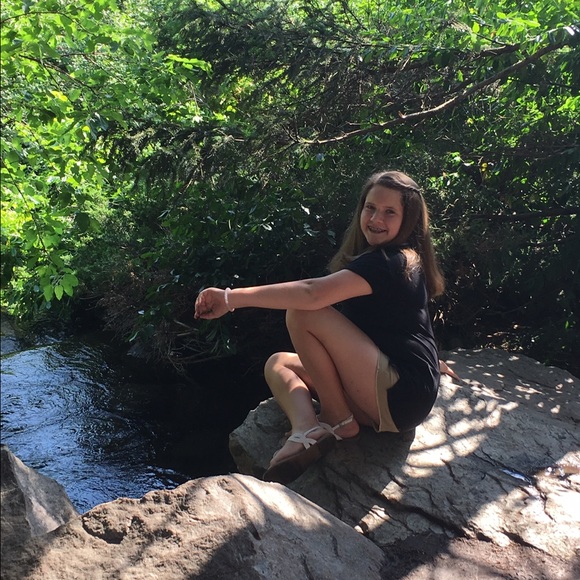 Profile Picture of Kylie Rester (@kyky_910) on Poshmark