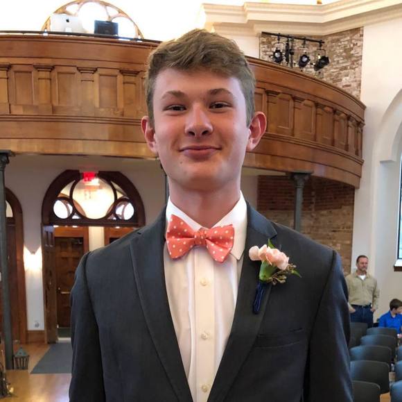 Profile Picture of Dustin Hansen (@dustin_hansen) on Poshmark