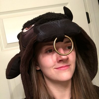 Profile Picture of Zoey Hicks (@ZoeyHicks5) on Twitter