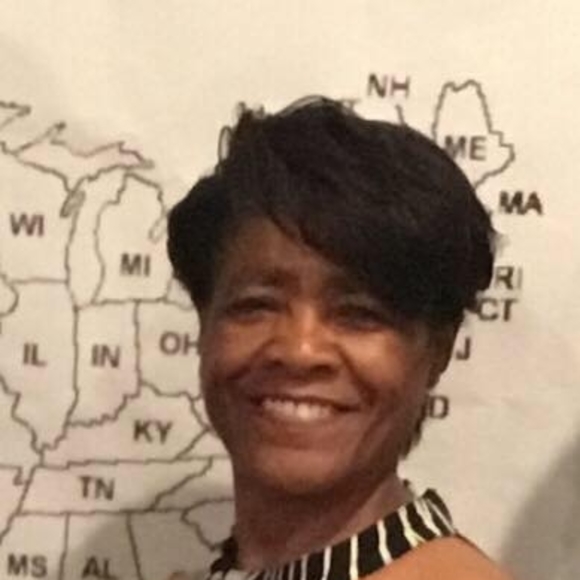 Profile Picture of Nancy Sims (@nancysims3232) on Poshmark