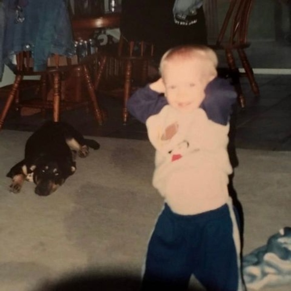 Profile Picture of Angela Oldenburgh (@aoldenburgh) on Poshmark