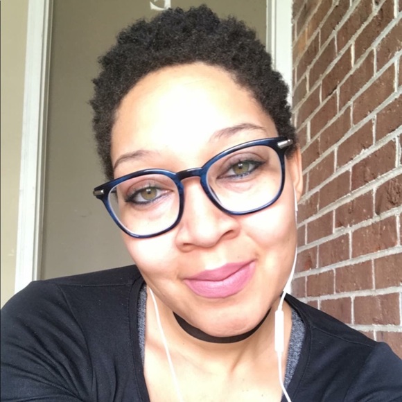 Profile Picture of Cindell Watson (@cindellb) on Poshmark