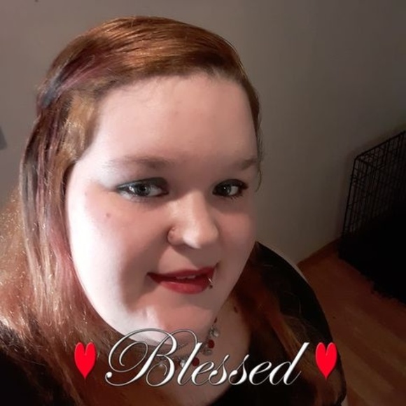 Profile Picture of Samantha Gaither (@samgaither19) on Poshmark