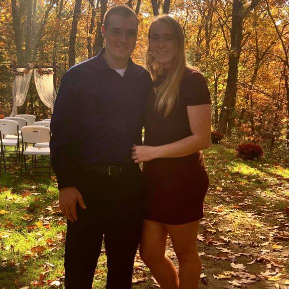 Profile Picture of Jasmyne Ostrowski (@jasmyne131998) on Poshmark