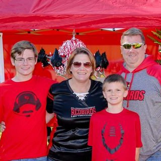 Profile Picture of Vicki Connell (@Vicster1969) on Twitter