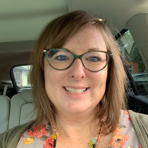 Profile Picture of Christy Shumate (@christy2572) on Poshmark