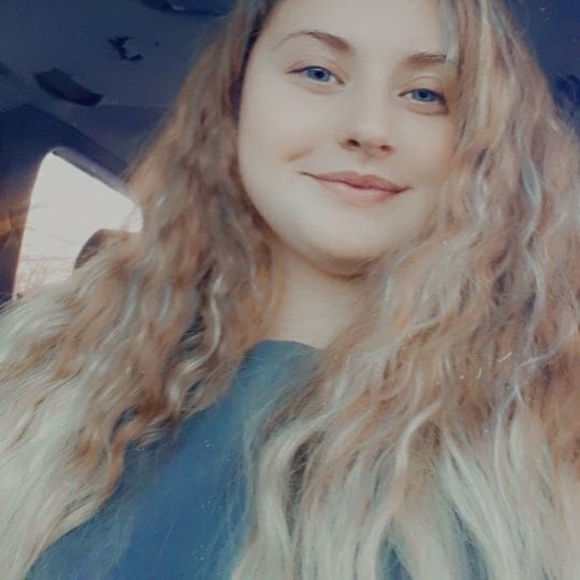 Profile Picture of Pamela Randolph (@pamelarandol417) on Poshmark