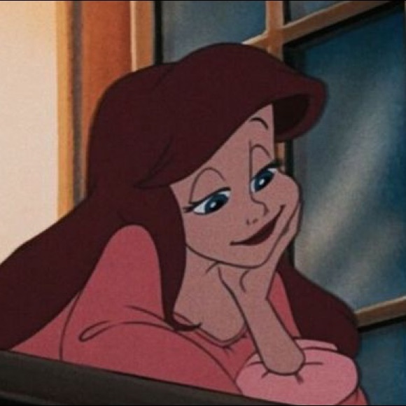 Profile Picture of Olivia Dankowski (@olibaba14) on Poshmark