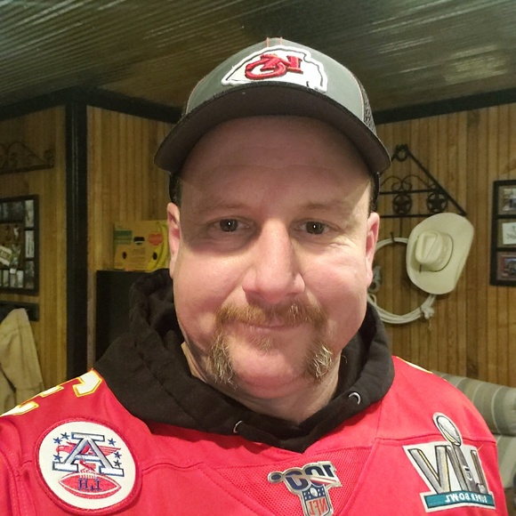 Profile Picture of Jason Martens (@jasonm1539) on Poshmark