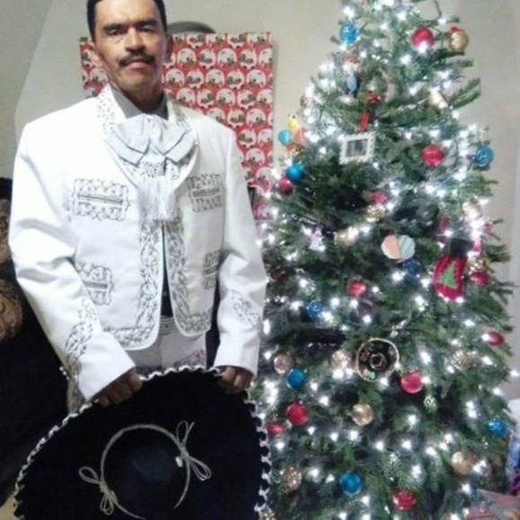 Profile Picture of Fernando Monroy (@fernandomonroy) on Poshmark