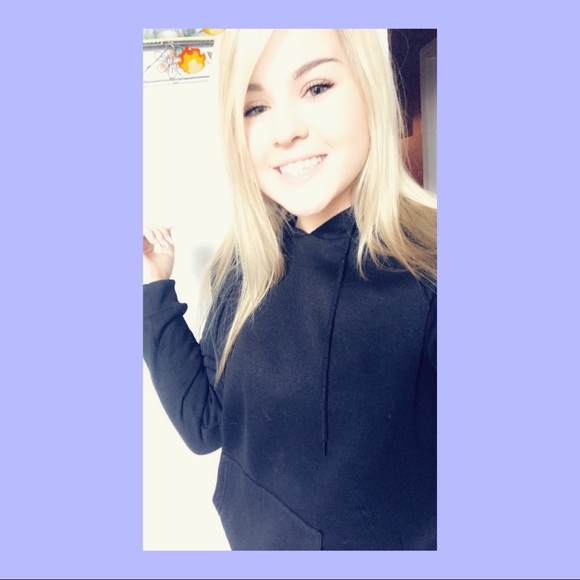 Profile Picture of Chasidy Lace (@chasidylace) on Poshmark