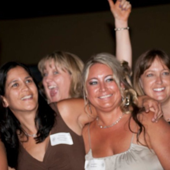 Jenny Bethune - Poshmark Profile Picture of Jenny Bethune (@jennybethune) on Poshmark