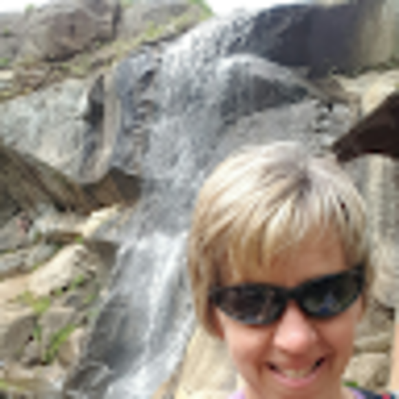 Profile Picture of Karen Kinsey (@vbkaren) on Poshmark