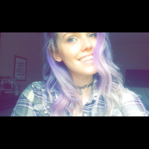 Profile Picture of Amanda Oreilly (@mandsbarbie) on Poshmark