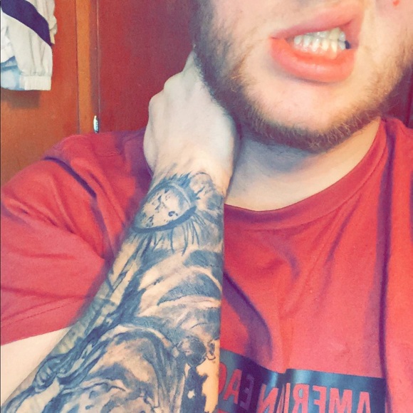 Profile Picture of Ryan Jankowicz (@rjankowicz86) on Poshmark