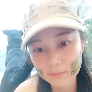 Profile Picture of 語彤，快樂的毛麻麻，有犬子萬事足哈哈哈哈哈！ (@tongyuhe) on Tiktok