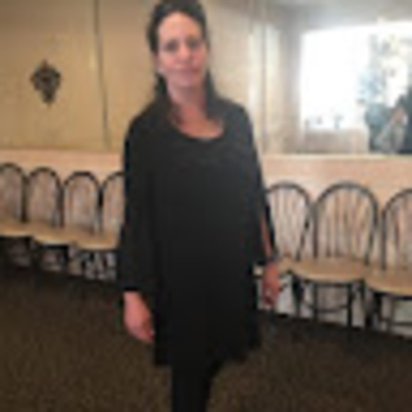 Joyce Badame - Poshmark Profile Picture of Joyce Badame (@joycebadame) on Poshmark