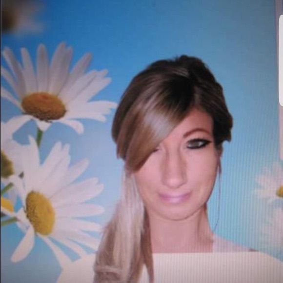 Profile Picture of Jessica Kitzinger (@agatkakitzinger) on Poshmark