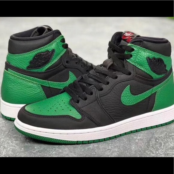 Flyiest Fly - Poshmark Profile Picture of Flyiest Fly (@flyiest__) on Poshmark