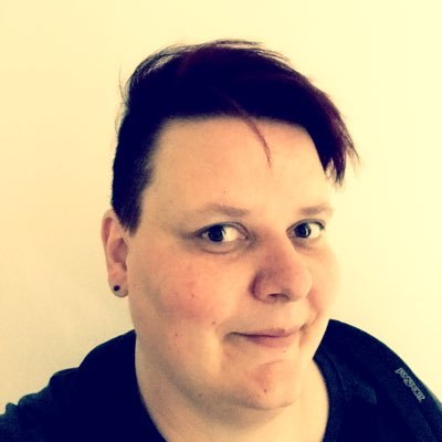 Profile Picture of Redschina (@DianaArnberger) on Twitter