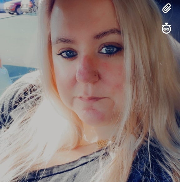 Krista Starkey - Poshmark Profile Picture of Krista Starkey (@kristastarkey) on Poshmark