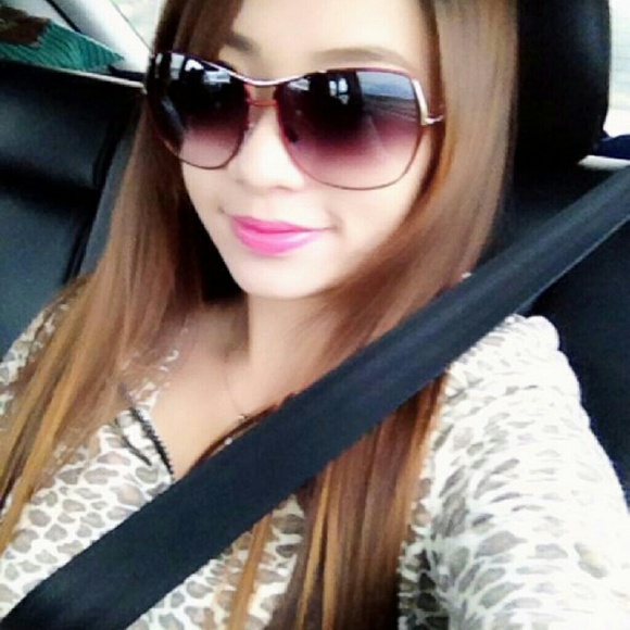 Profile Picture of Yumi Kwok (@yumibaby) on Poshmark