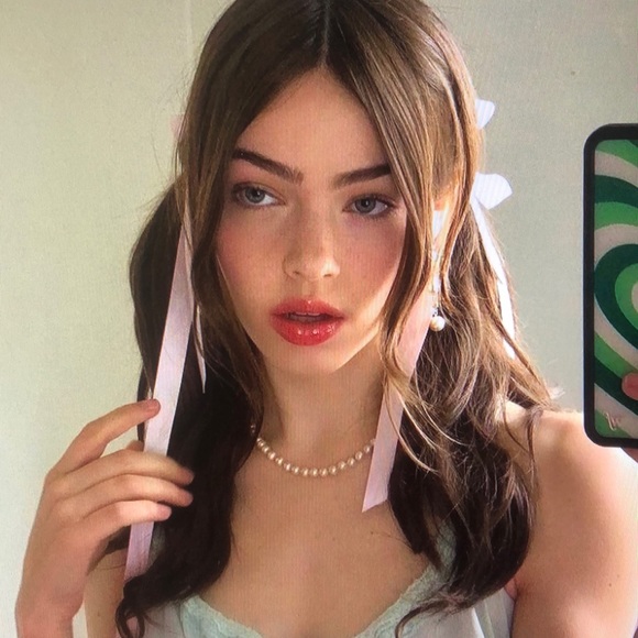 Profile Picture of James Harrison (@hxttxgqk) on Poshmark