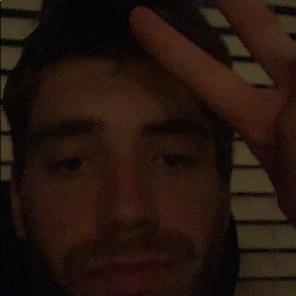 Profile Picture of Thomas Barr (@thomasbarr593) on Poshmark