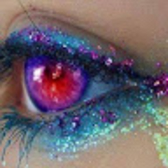 Profile Picture of Lisa Heggem (@heggemlil) on Poshmark