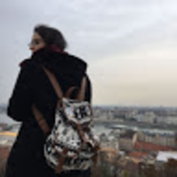 Profile Picture of Bianca Dudu (@dudubiancav) on Poshmark