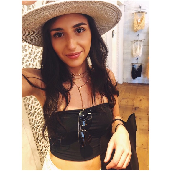 Profile Picture of Sophia Gianopoulos (@s_gianopoulos) on Poshmark