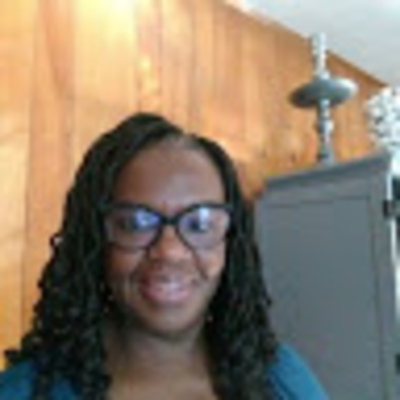 Profile Picture of Janette Wilder (@janettewilder) on Poshmark