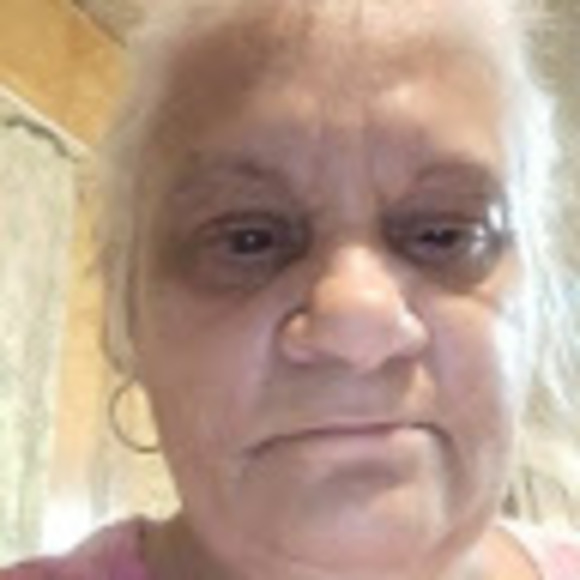 Profile Picture of Debra Rector (@rectordebbie53) on Poshmark