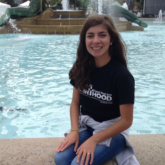 Profile Picture of Audrey Marticello (@amarticello18) on Poshmark