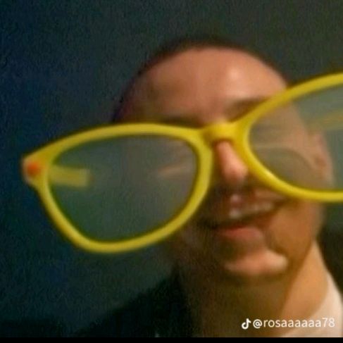 Profile Picture of Daniel (Bennington version) (@0opitin) on Tiktok