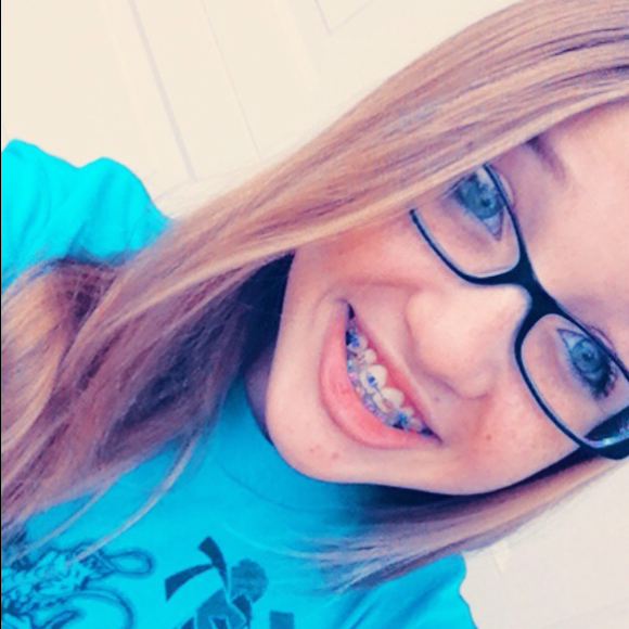 Grace Godleski - Poshmark Profile Picture of Grace Godleski (@grace_godleski) on Poshmark