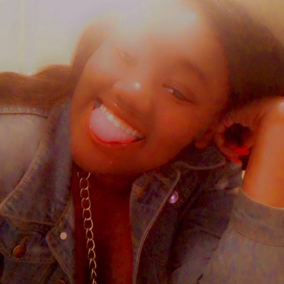 Profile Picture of Jonquasha Telfair (@jonquashat) on Poshmark