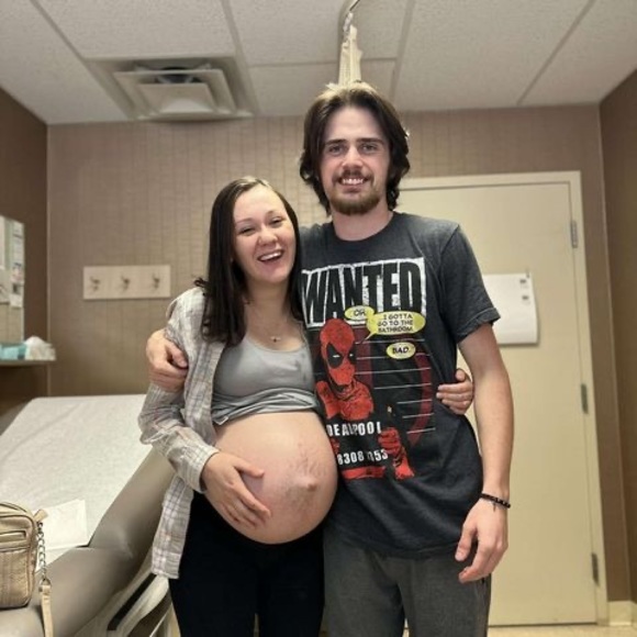 Mackenzie Collier - Poshmark Profile Picture of Mackenzie Collier (@mackenziecol183) on Poshmark