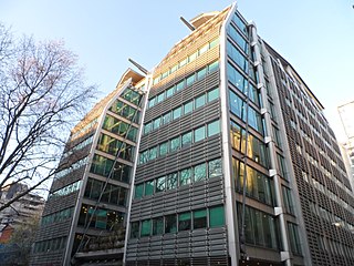 Profile Picture of Lloyds Bankon Wikipedia