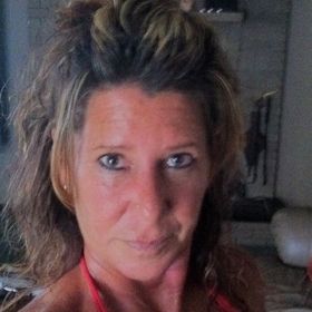 Profile Picture of Robin Babisz-Colegrove (@robnrobin502) on Pinterest