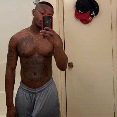 Profile Picture of Dick-Fil-A  🇳🇬 (@ebony_hearthrob) on Twitter